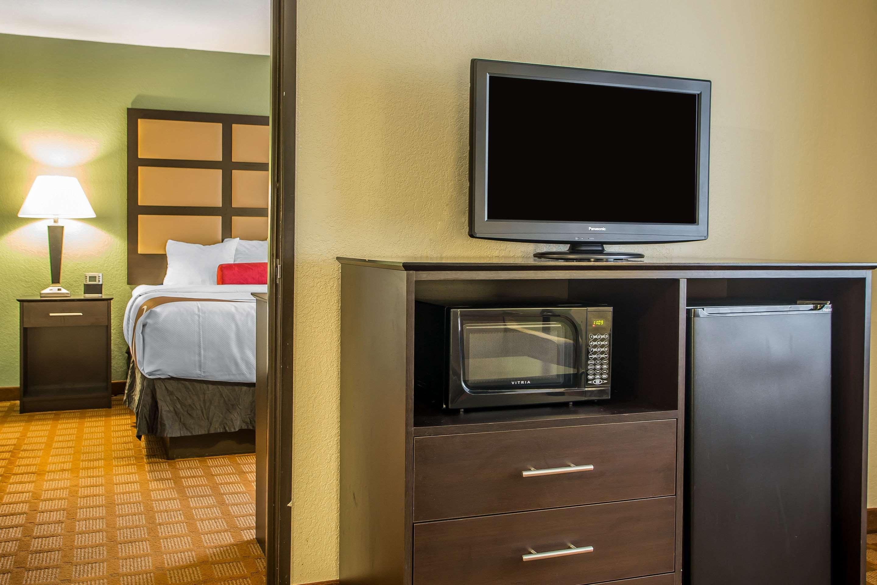 Quality Inn & Suites Marinette Kültér fotó