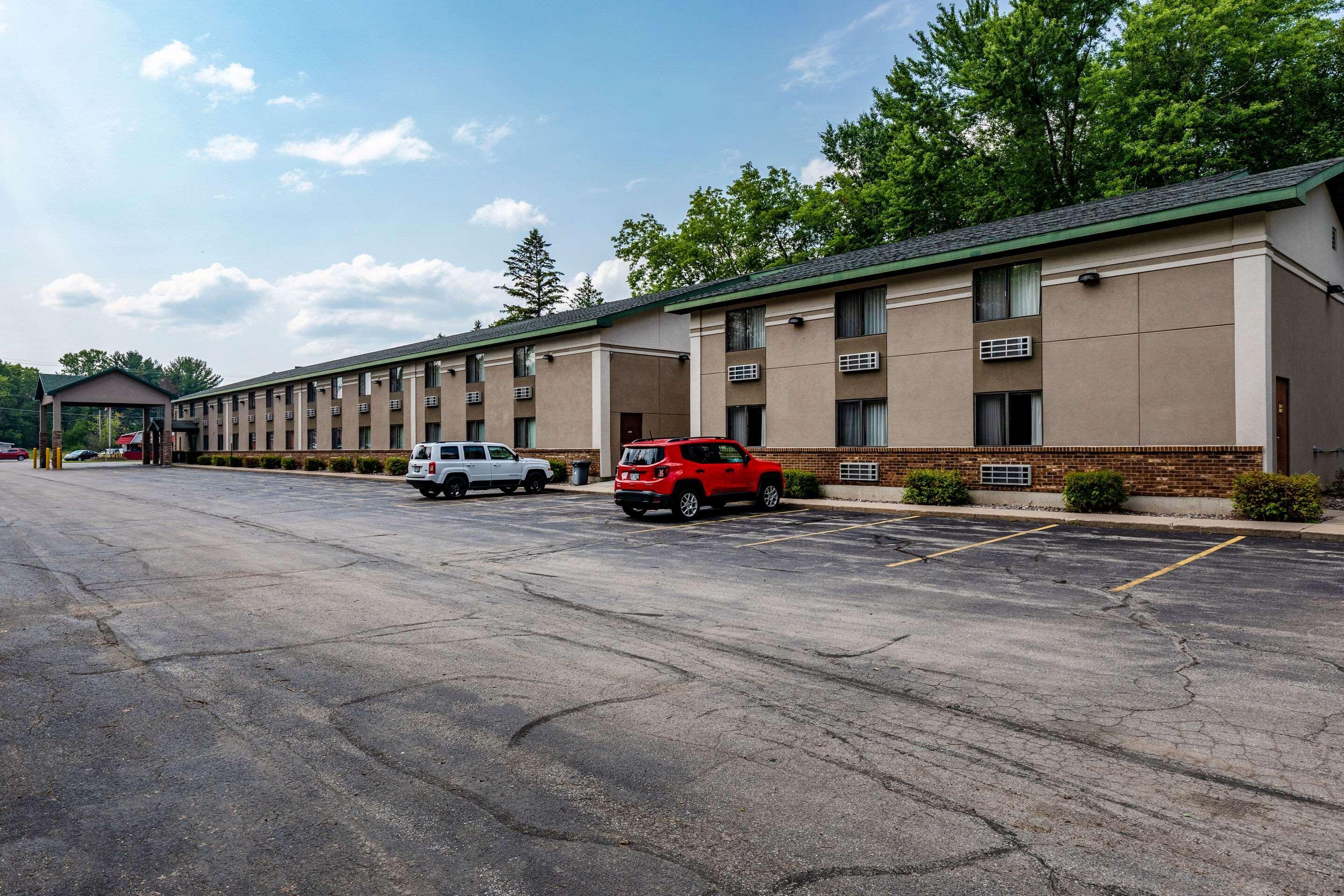 Quality Inn & Suites Marinette Kültér fotó