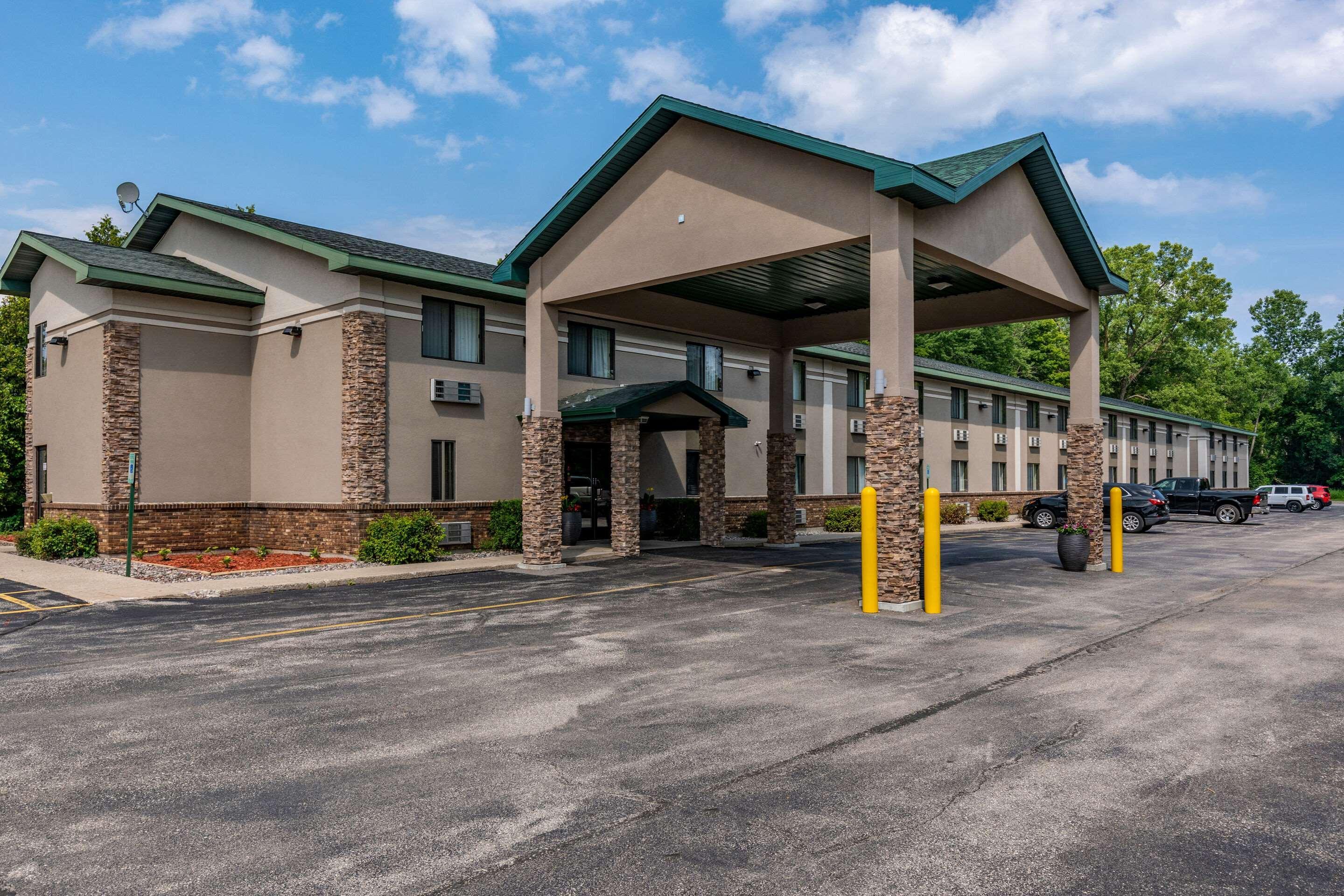 Quality Inn & Suites Marinette Kültér fotó