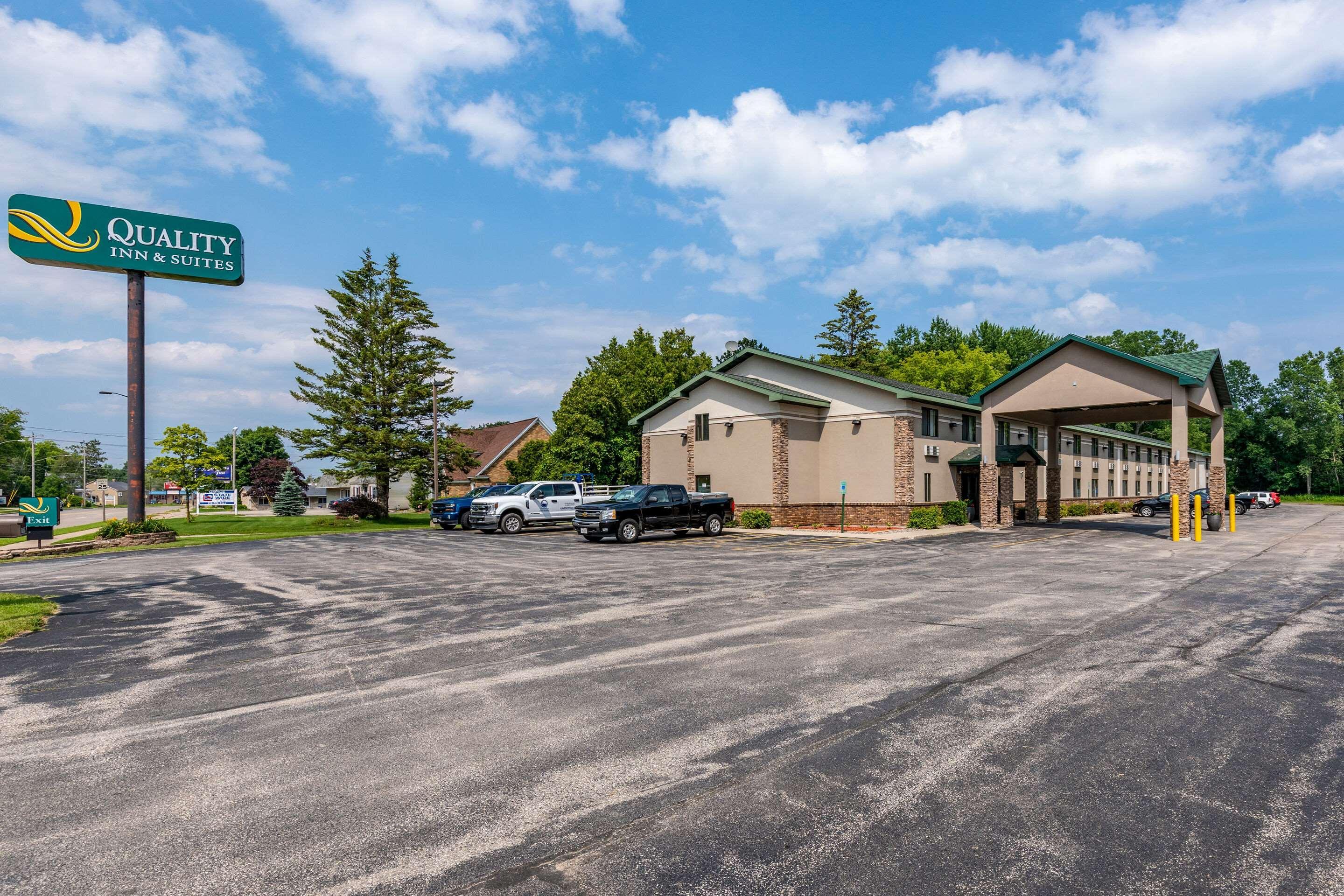 Quality Inn & Suites Marinette Kültér fotó