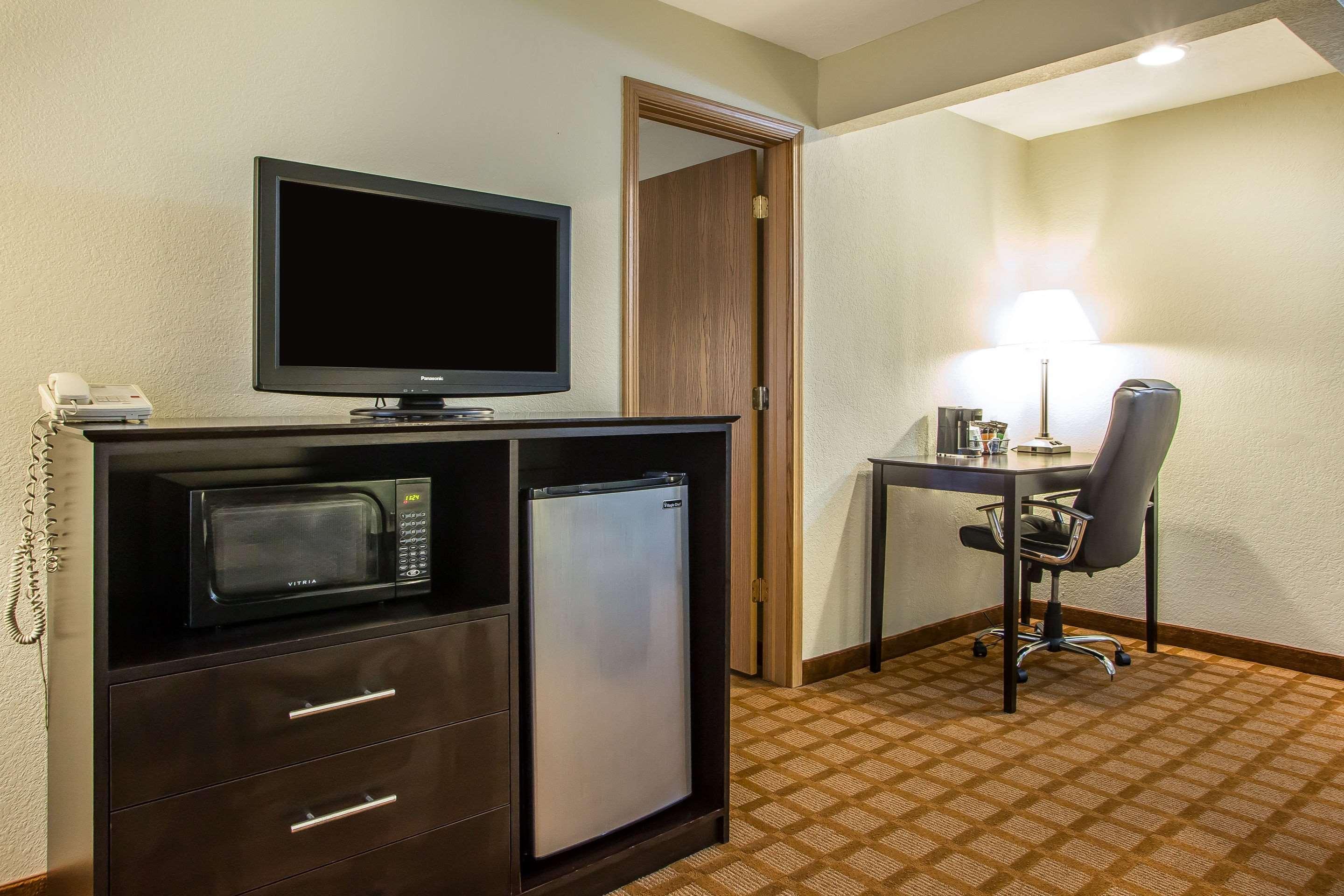 Quality Inn & Suites Marinette Kültér fotó