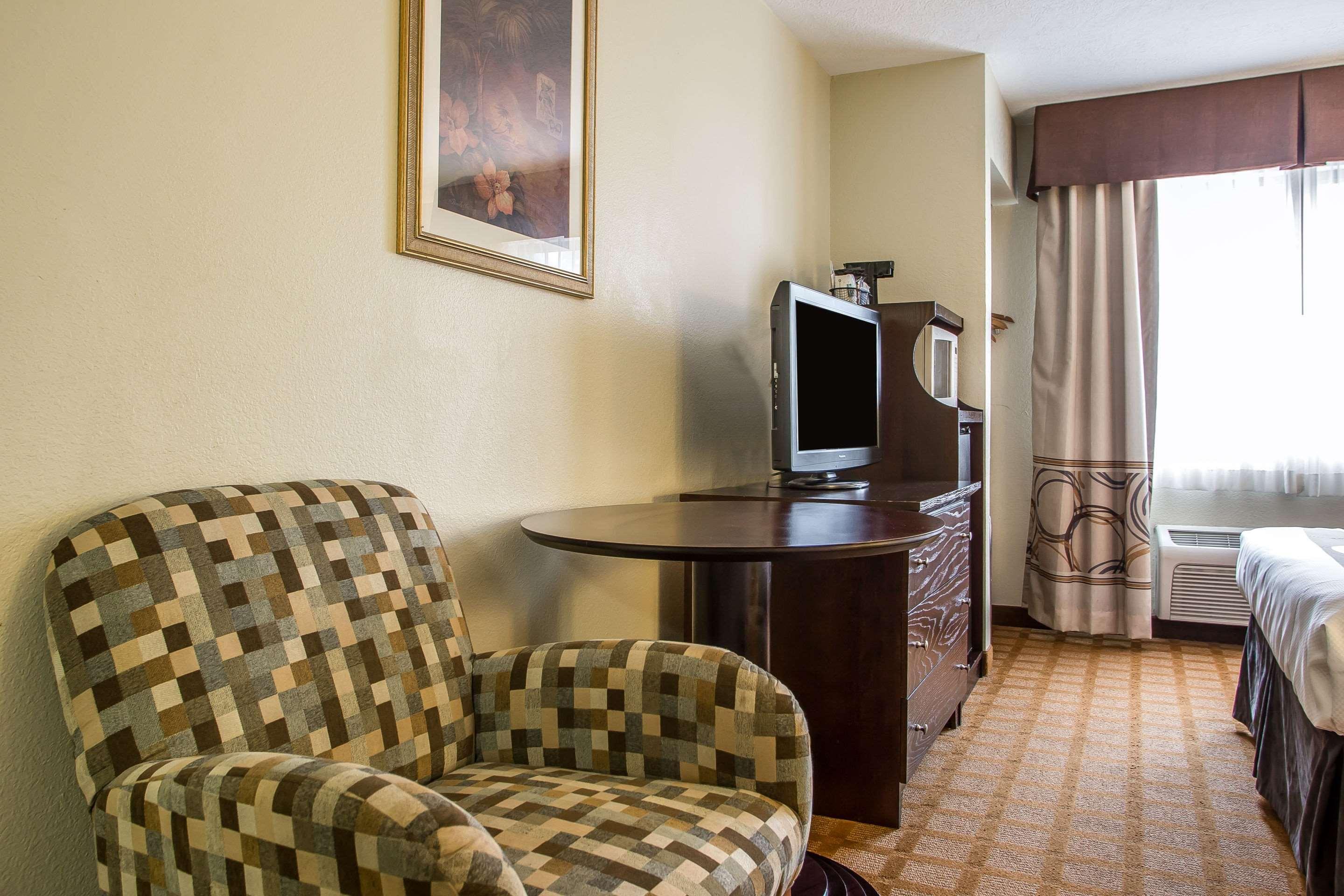 Quality Inn & Suites Marinette Kültér fotó