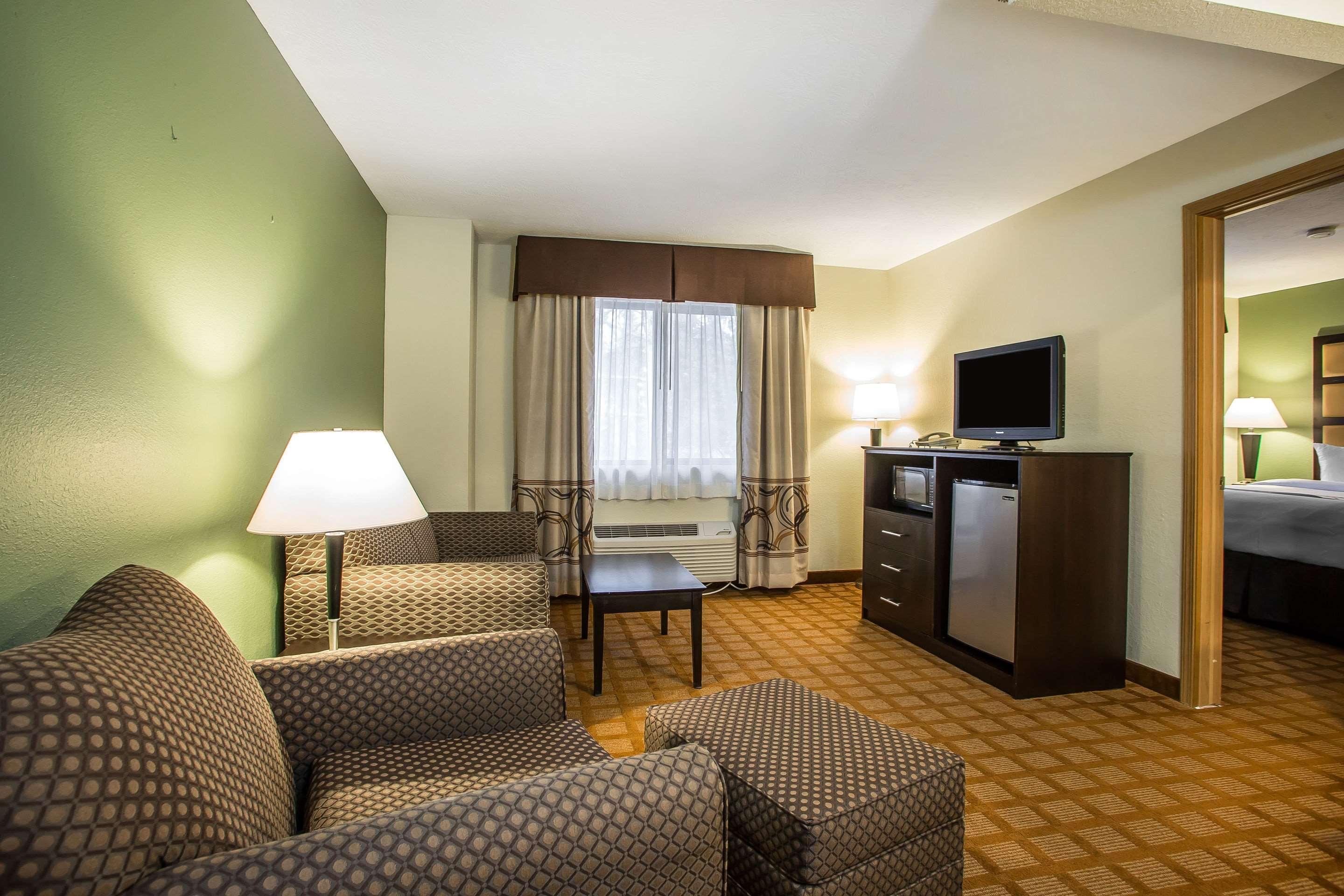 Quality Inn & Suites Marinette Kültér fotó