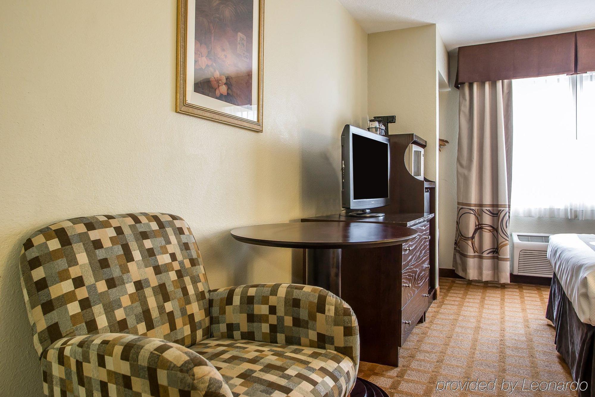 Quality Inn & Suites Marinette Kültér fotó