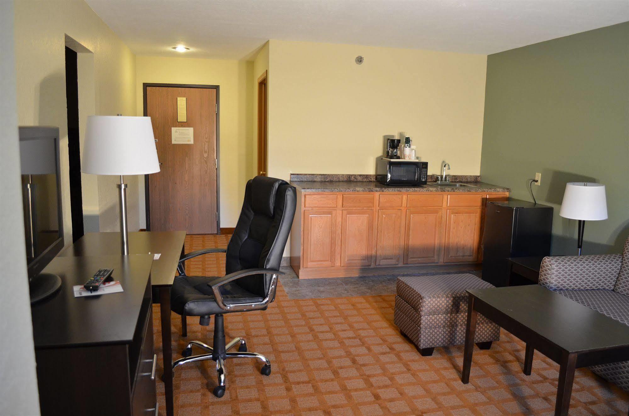 Quality Inn & Suites Marinette Kültér fotó